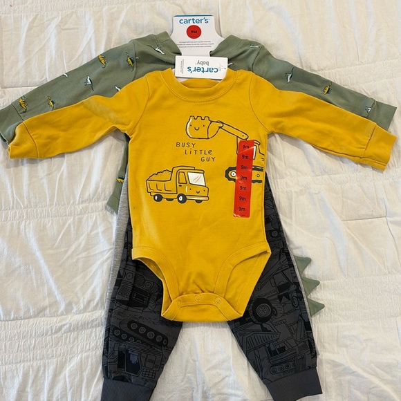 Brand new Baby boys pack of 2 outfits - Picture 1 of 2